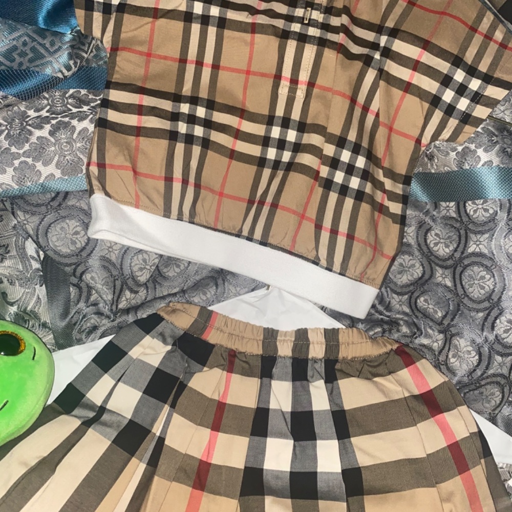 Two Piece Burberry Set - Picture 2 of 3